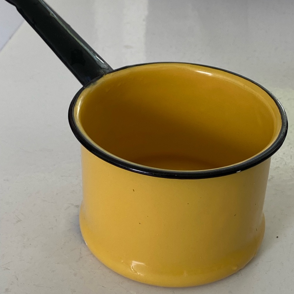 Vintage Enamelware Sauce Pan - Picture 4 of 6